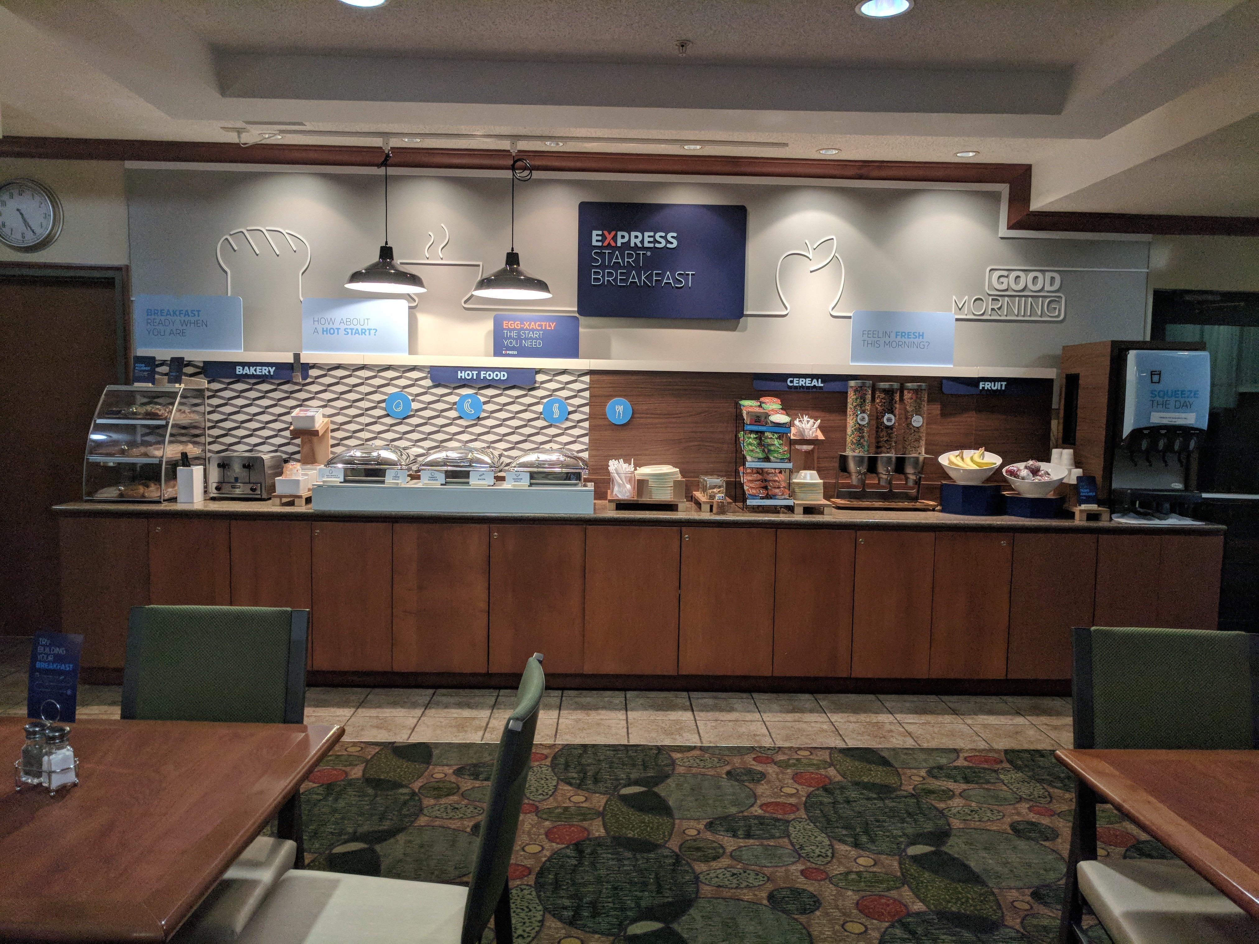 布莱恩-蒙彼利埃智选假日酒店 Holiday City 外观 照片